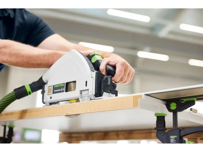 Ferăstrău Festool TSC 55 KSEB-Basic pentru debitarea panourilor